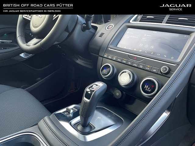 Jaguar  AWD D180 EU6d-T LED Navi Keyless Rückfahrkam. Panorama AHK-el. klappb. Allrad
